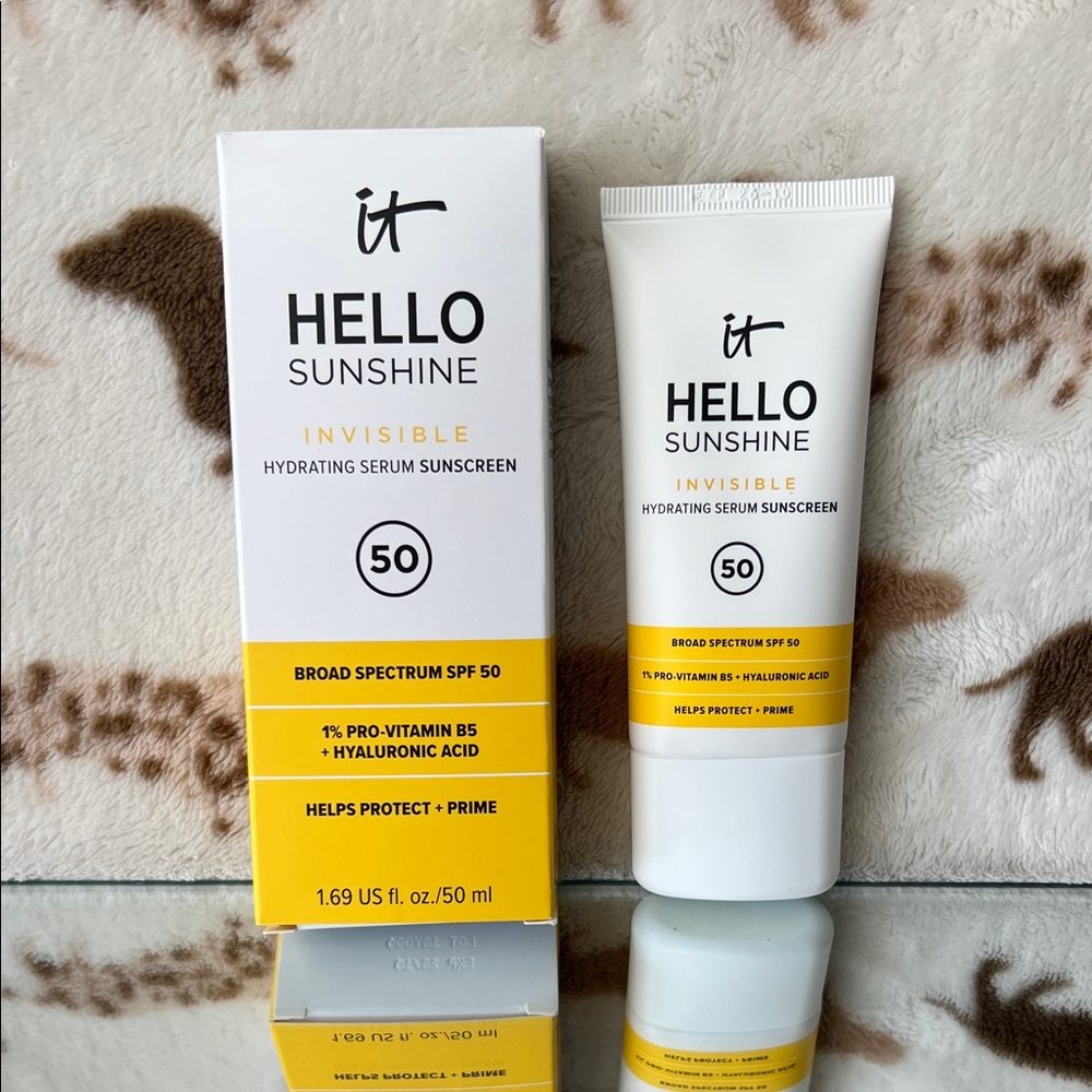 IT Cosmetics Hello Sunshine Invisible Serum Sunscreen - White and Yellow